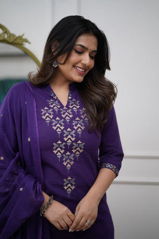 Kurta A-Line kurta set with Cotton Plazzo & Malmal Dupatta with  embroidery work