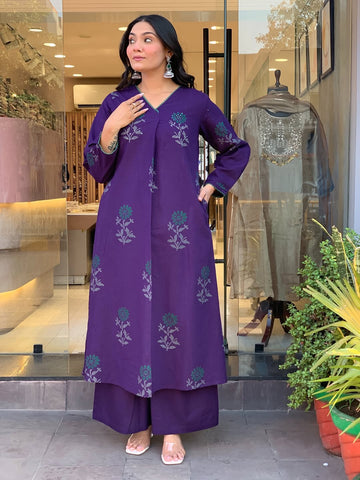Elegant Plum Kurta Set with Floral Motifs