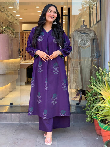 Elegant Plum Kurta Set with Floral Motifs
